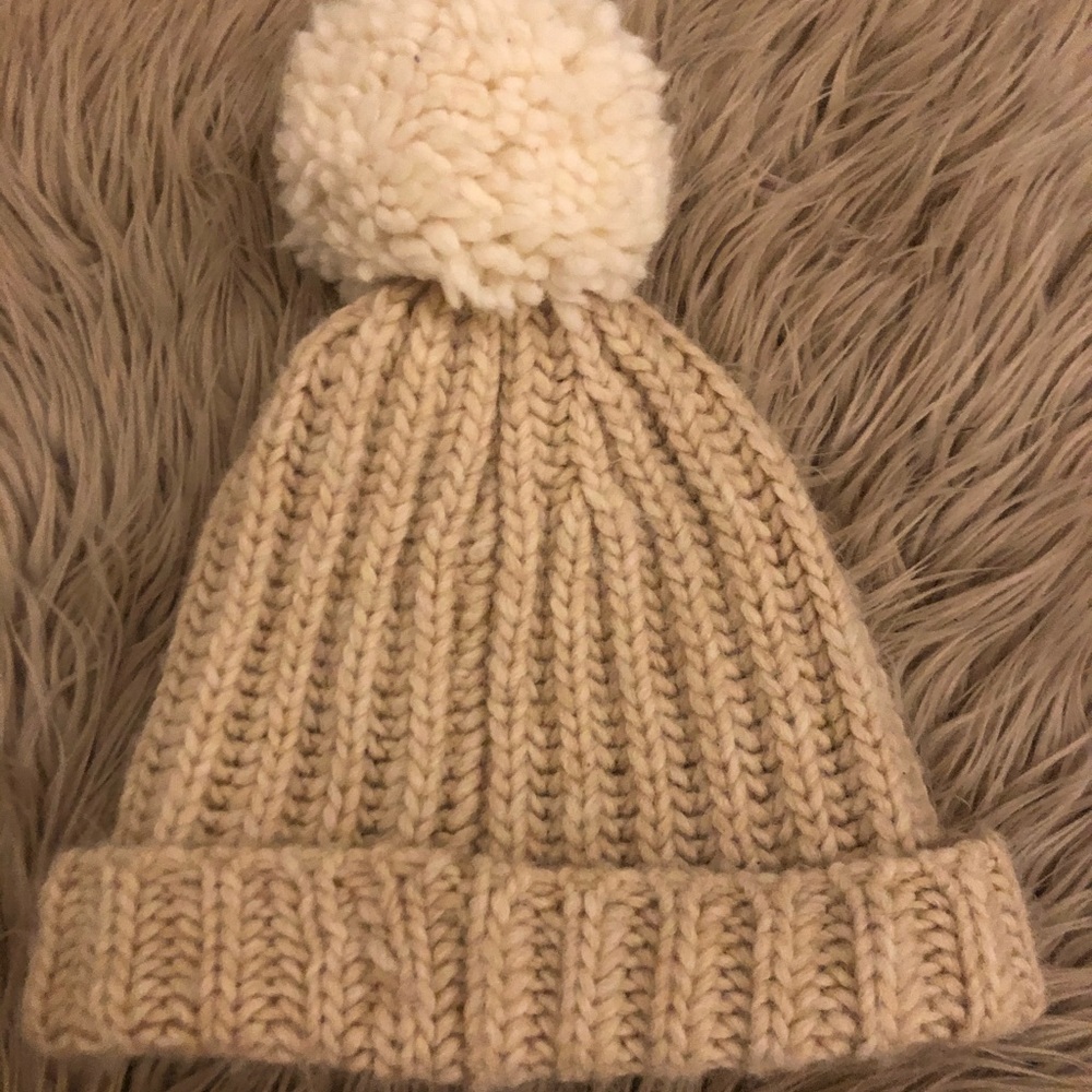 winter hat - Picture 3 of 3